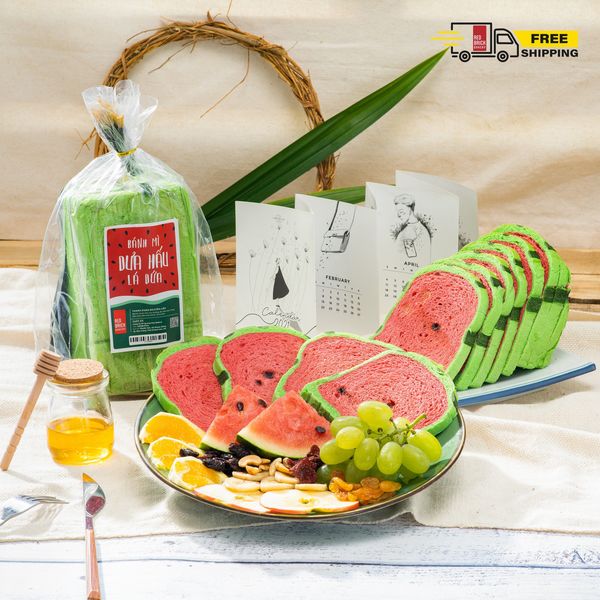 Bánh mì dưa hấu siêu bắt mắt